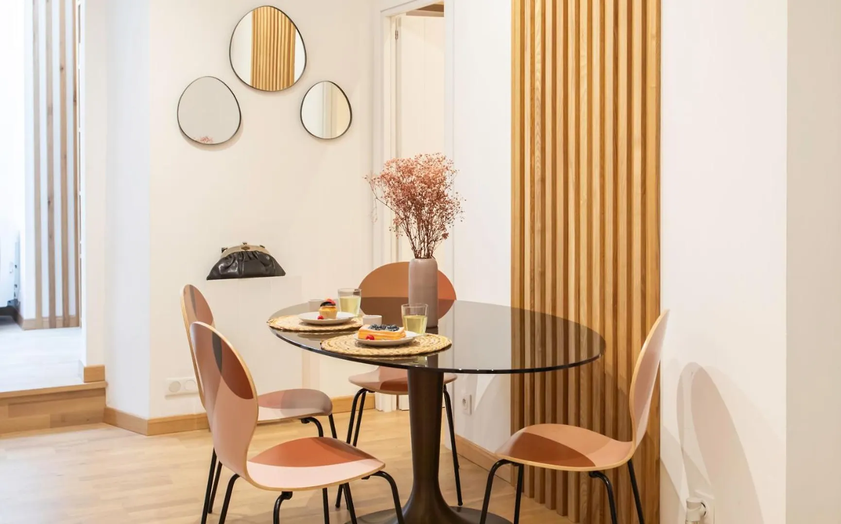 #51 1Bdr Massena,Central 5 Min To The Beach Ac Nice 0*,  France